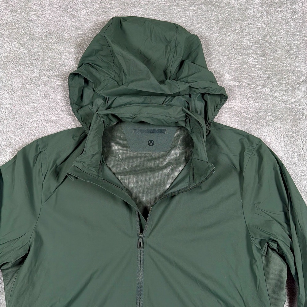 Lululemon Active Jacket Mens Small Green Hooded Reflective Lightweight Full Zip - Picture 2 of 11
